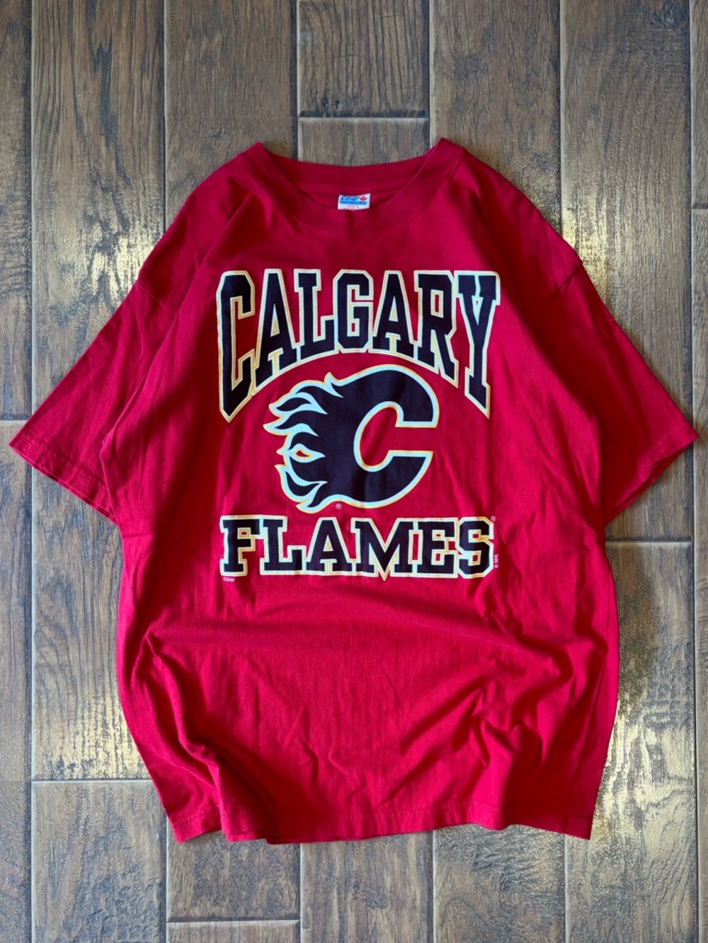 Vintage Y2K Calgary Flames Shirt